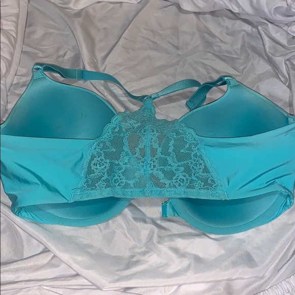 bras - Picture 2 of 3